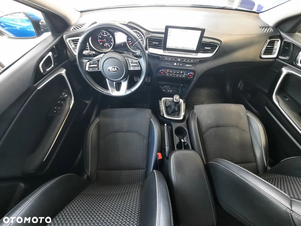 Kia Ceed 1.0 T-GDI 120 OPF Edition 7 - 31