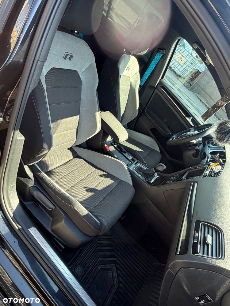 Volkswagen Golf - 12