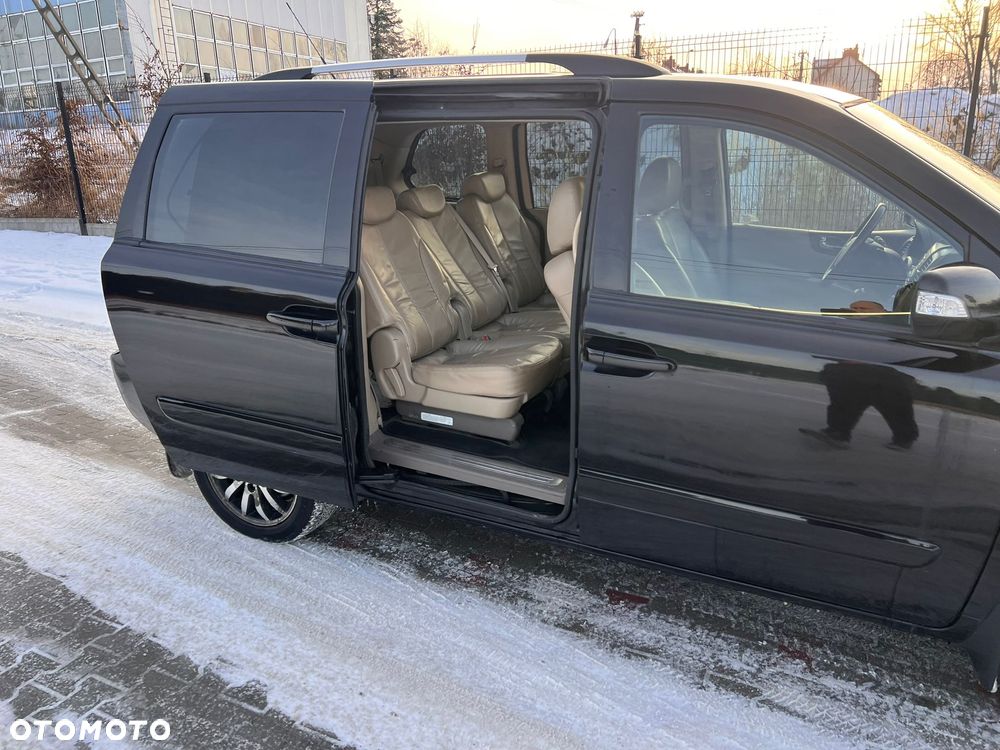 Kia Carnival - 21