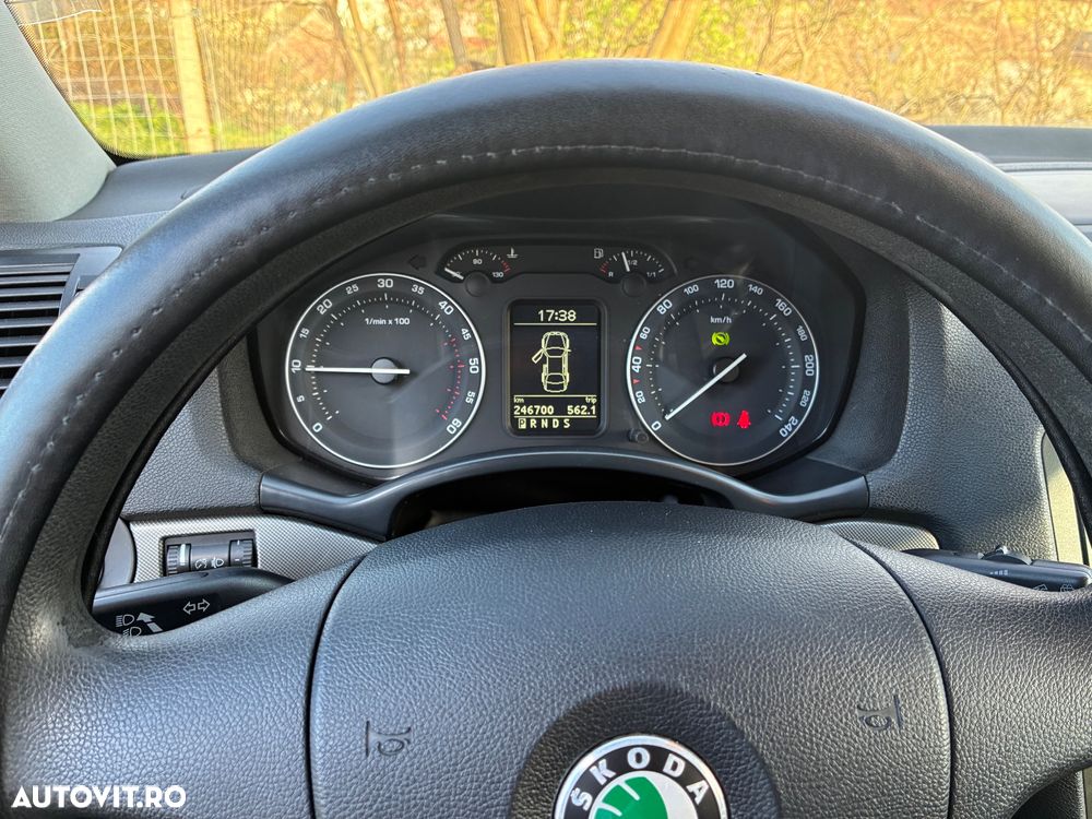 Skoda Octavia 1.9TDI Classic DSG - 12