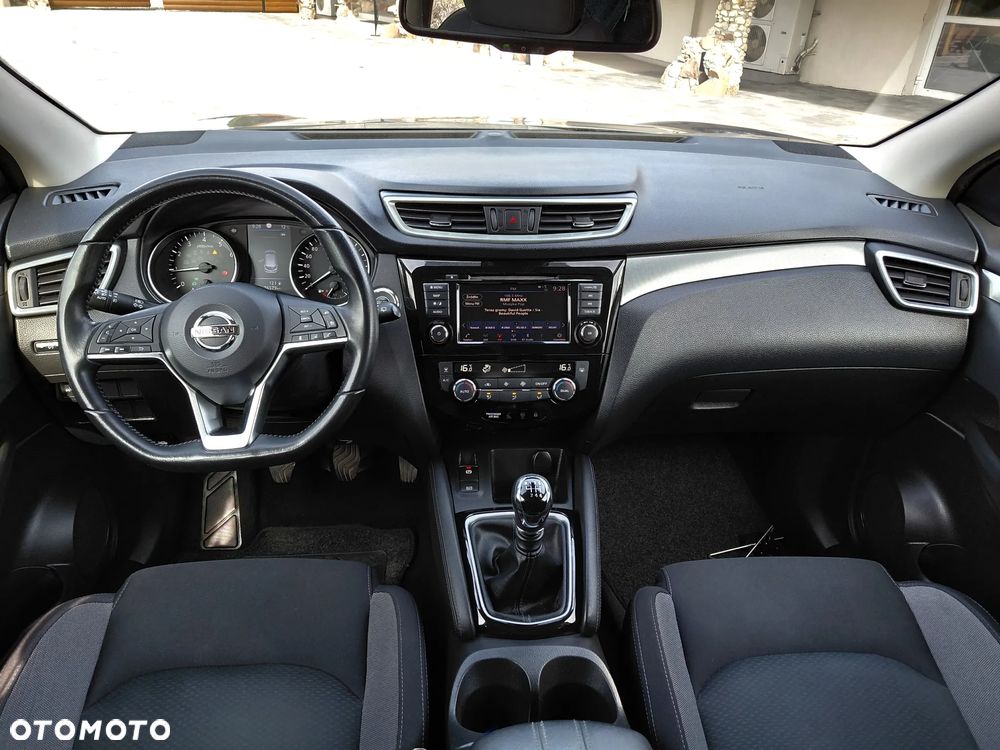Nissan Qashqai 1.3 DIG-T SHIRO - 23