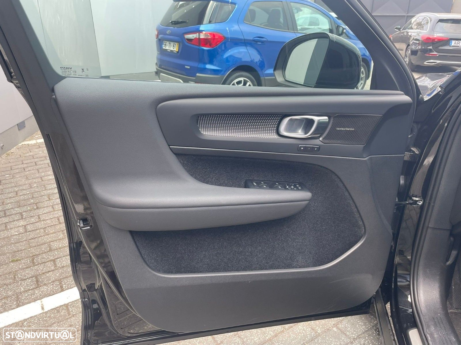 Volvo XC 40 1.5 T2 Plus Dark Auto - 6