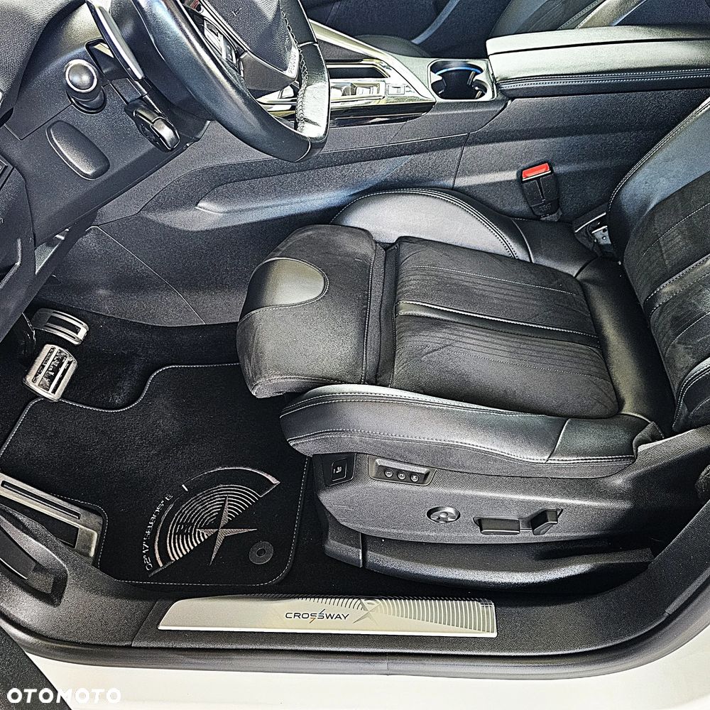 Peugeot 3008 1.6 PureTech GT S&S EAT8 - 25