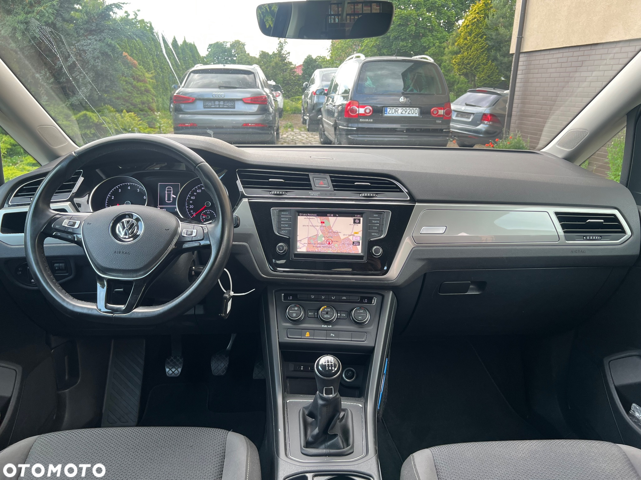 Volkswagen Touran 1.4 TSI BMT Comfortline - 11