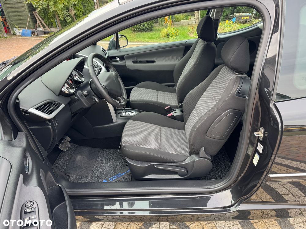Peugeot 207 - 19