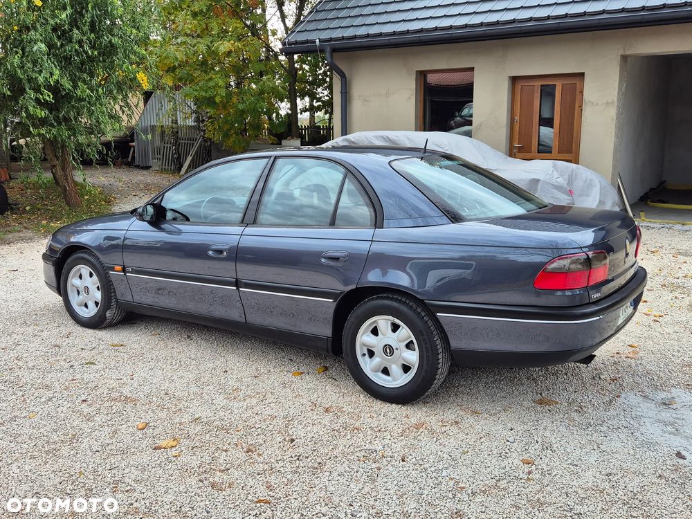 Opel Omega 2.0 CD - 2