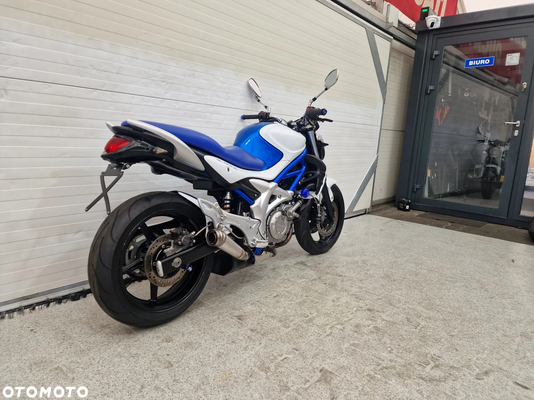 Suzuki Gladius - 8