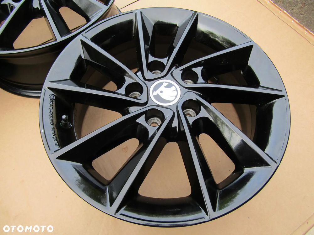 4x Felgi 16 Skoda Octavia II III IV Karoq VW T-ROC T Roc Jetta Golf V VI VII Touran Caddy Jetta Seat Ateca Leon Ateca 6 j 5x112 ET43 - 19