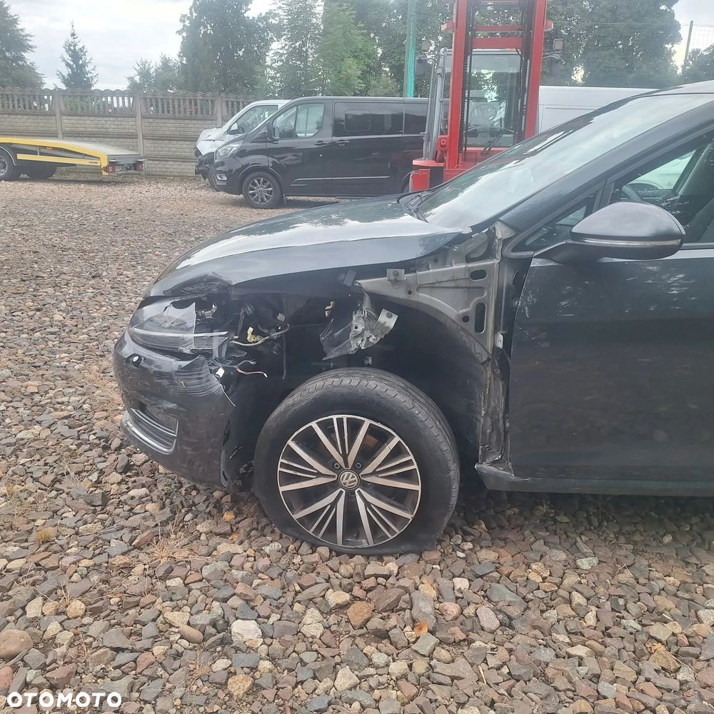 Volkswagen Golf 1.2 TSI BMT Trendline DSG - 8