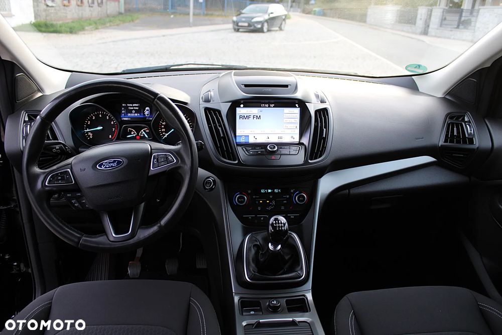 Ford Kuga - 16