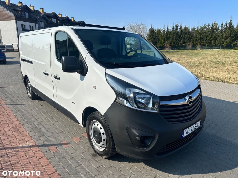 Opel Vivaro - 1