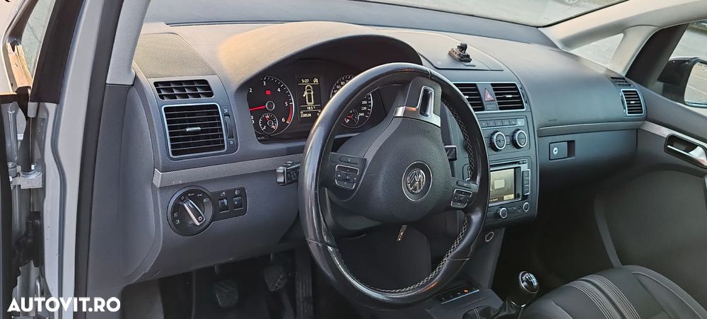 Volkswagen Touran 1.6 TDI DPF BlueMotion Technology MATCH - 5