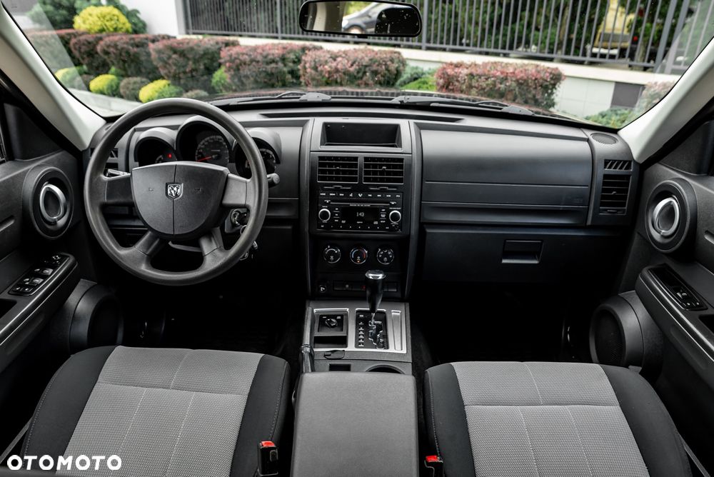 Dodge Nitro 3.7 V6 SLT - 24