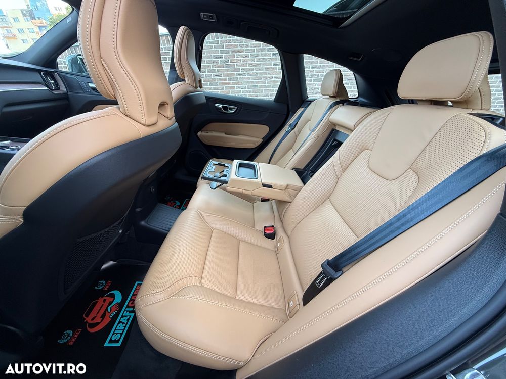 Volvo XC 60 T6 AWD Recharge Geartronic Inscription Expression - 19