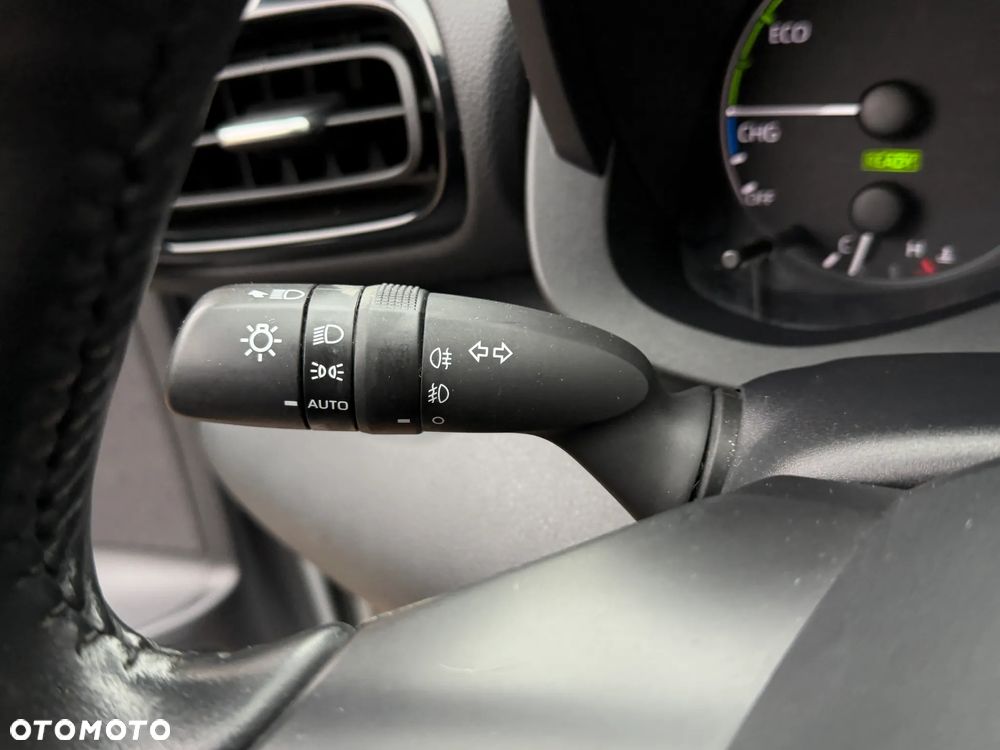 Toyota Yaris Hybrid 1.5 Comfort - 24