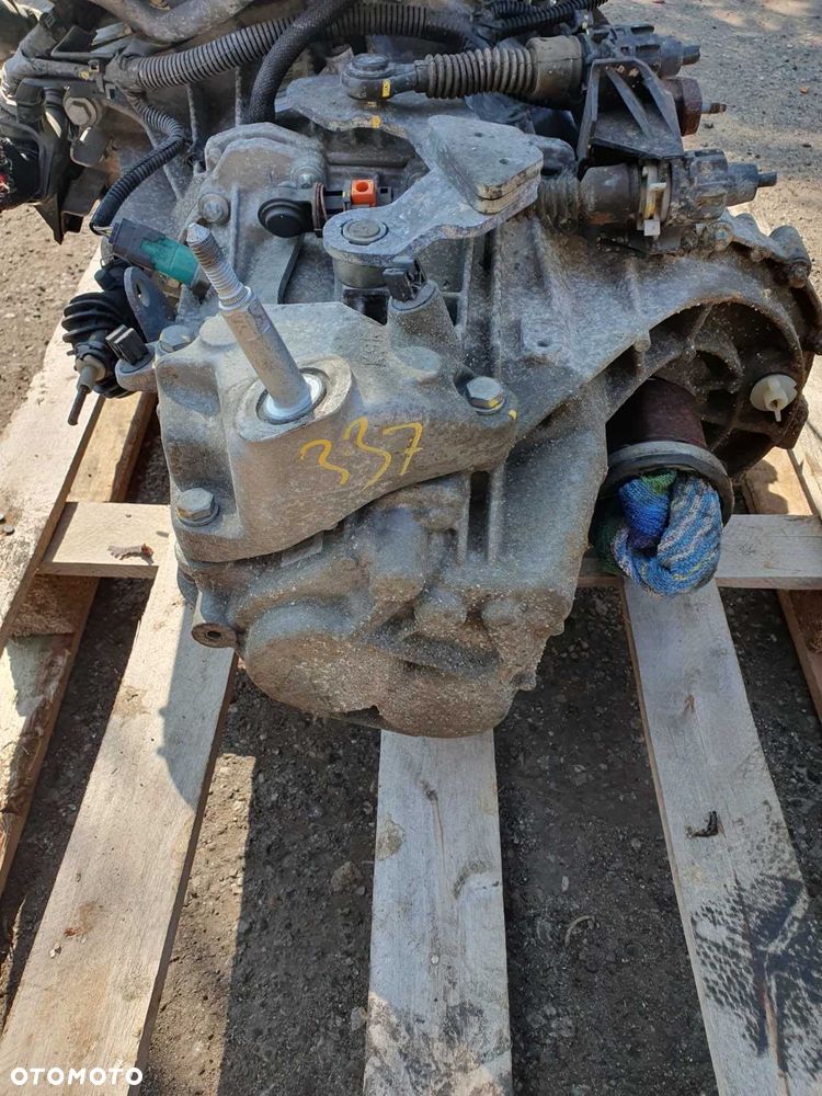 SKRZYNIA BIEGÓW DACIA 1.3 TCE KOD CMTX26 18540R - 3