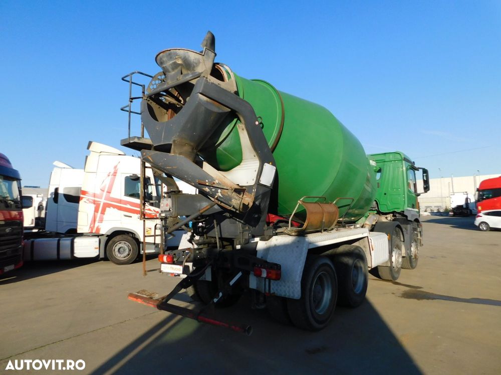 Mercedes-Benz Arocs 3243 - 3