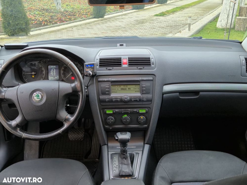 Skoda Octavia Combi 1.9 TDI DSG Classic - 11