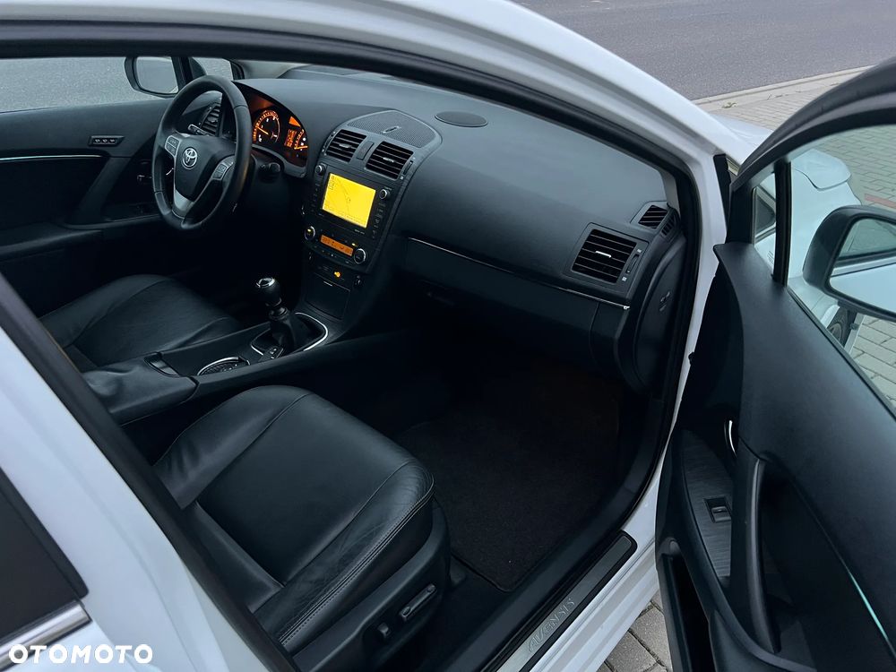 Toyota Avensis 2.2 D-4D Premium - 9