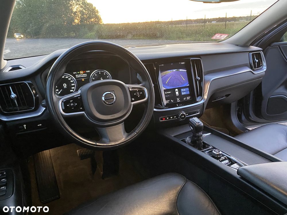 Volvo S60 T5 Momentum Pro - 20