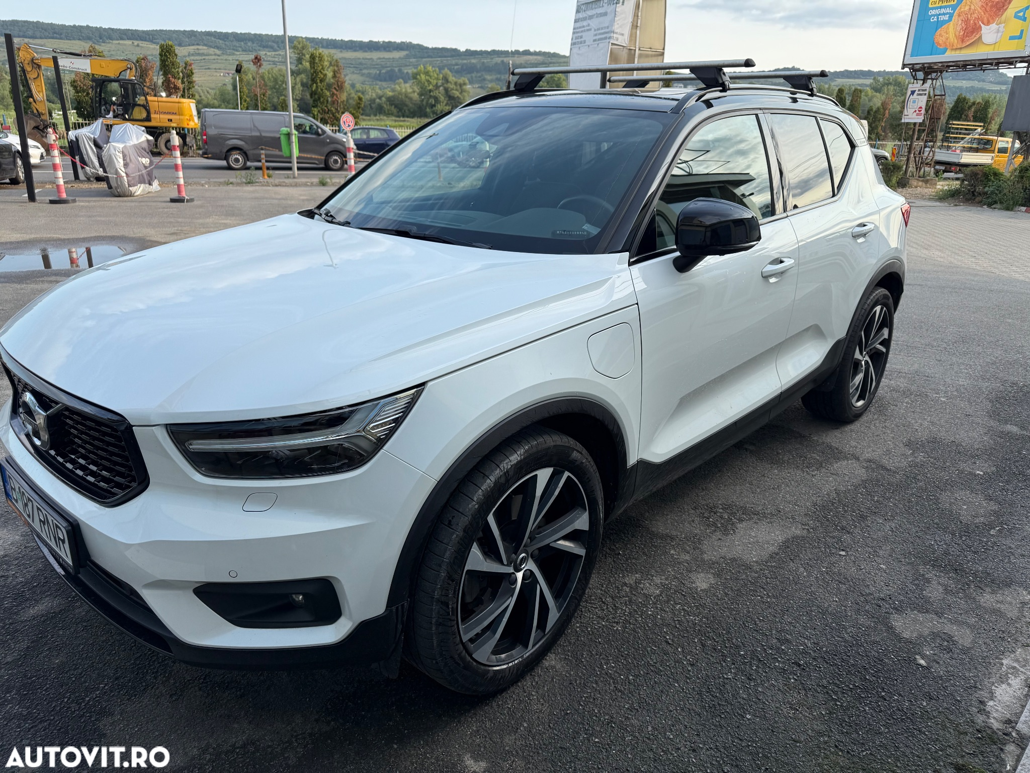 Volvo XC 40 Recharge T5 Twin Engine AT7 R-Design - 2