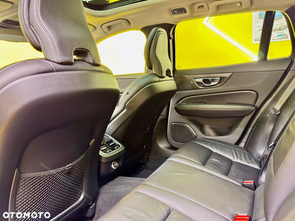 Volvo V60 Cross Country T5 AWD Geartronic - 10