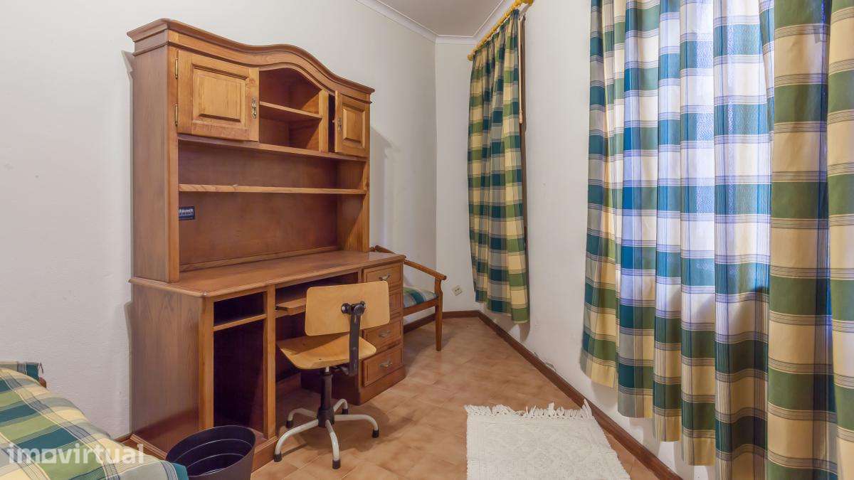 Quarto - localizado em Pedrouços Porto - Grande imagem: 2/31