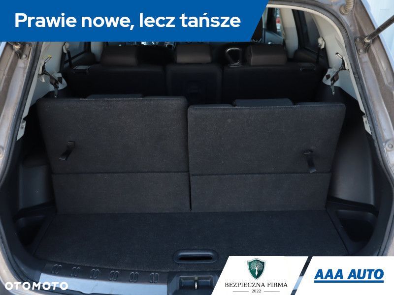 Nissan Qashqai+2 - 23