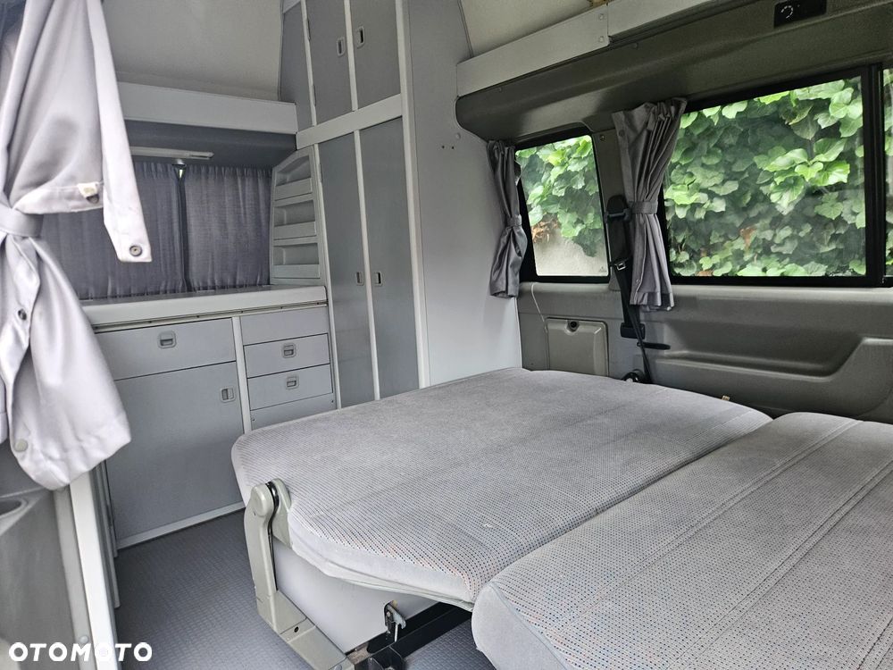 Volkswagen California - 23