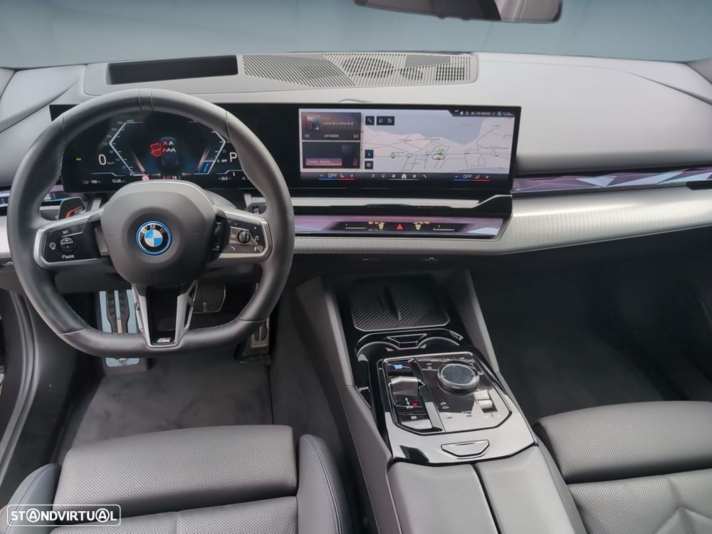 BMW i5 eDrive40 Pack Desportivo M - 12