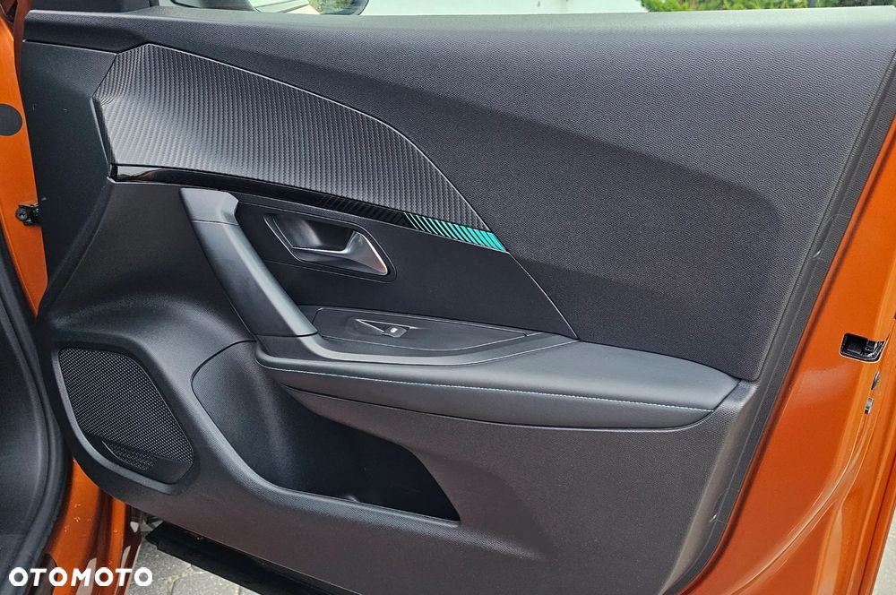 Peugeot 2008 PureTech 130 EAT8 Allure Pack - 19