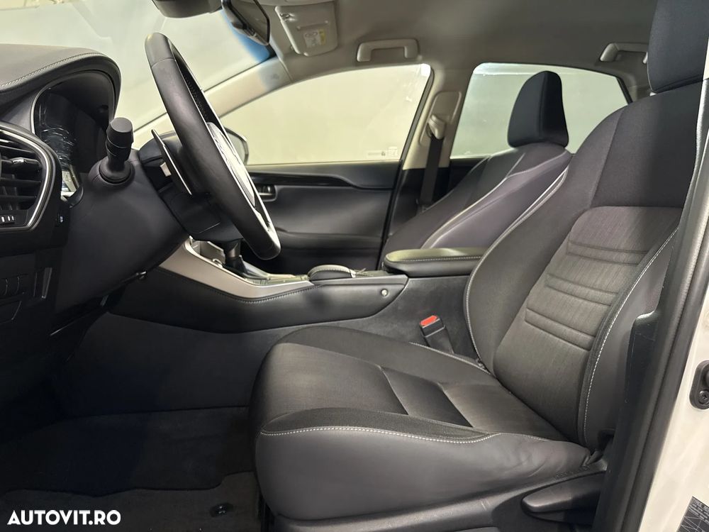 Lexus Seria NX 300h - 23