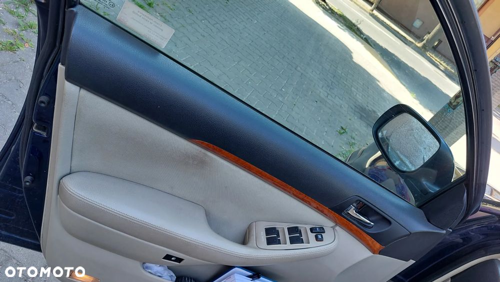 Toyota Avensis 2.0 D-4D Sol Premium - 15