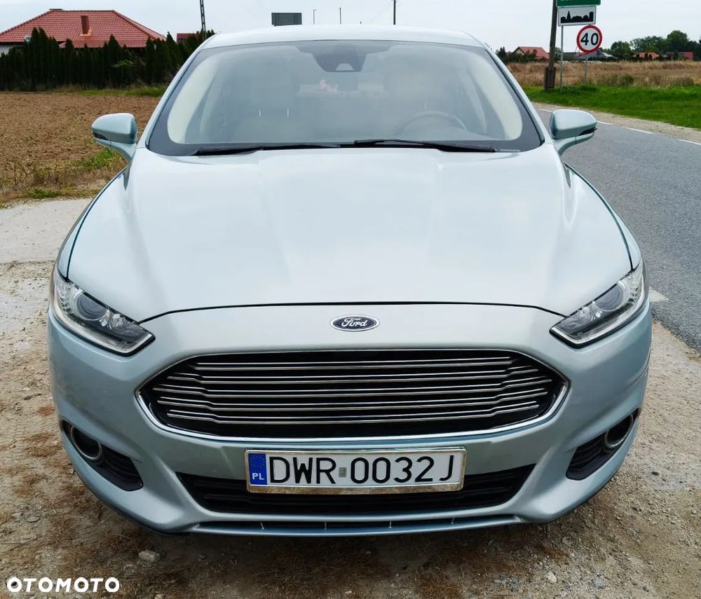 Ford Mondeo 2.0 Hybrid Titanium - 3