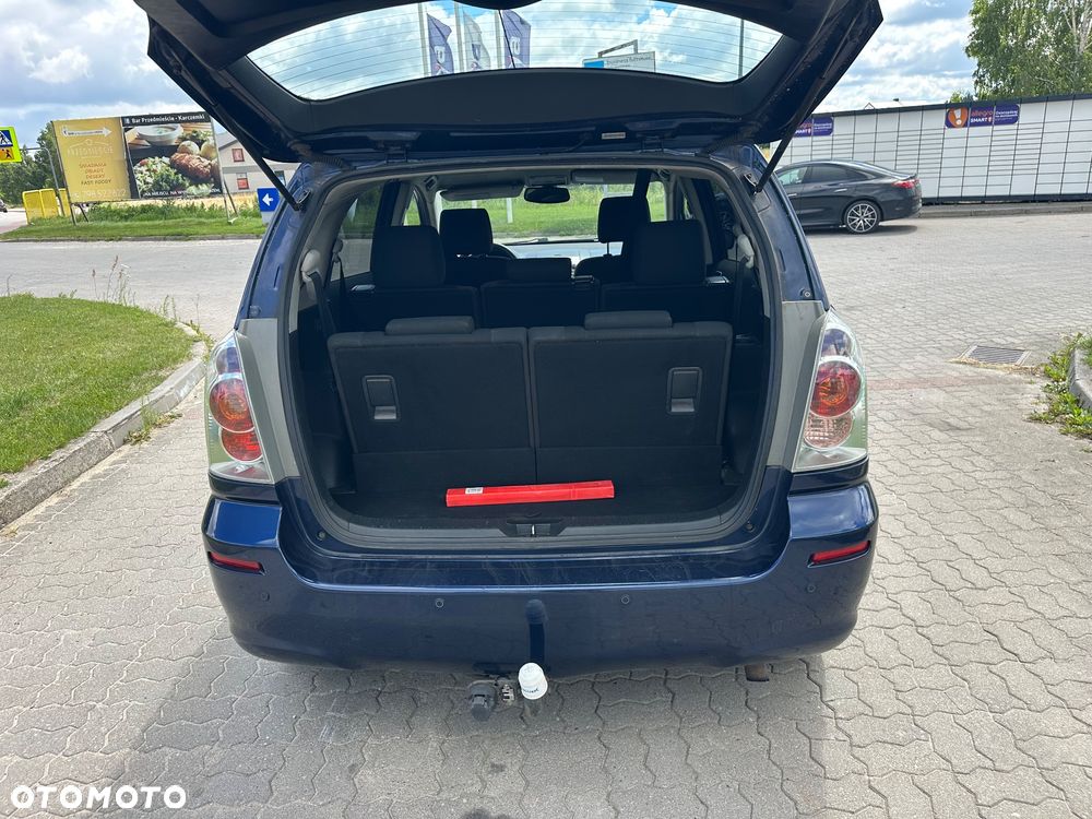 Toyota Corolla Verso 2.0 D-4D Sol 7os - 10