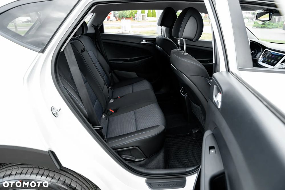 Hyundai Tucson 1.7 CRDI BlueDrive Style 2WD - 20