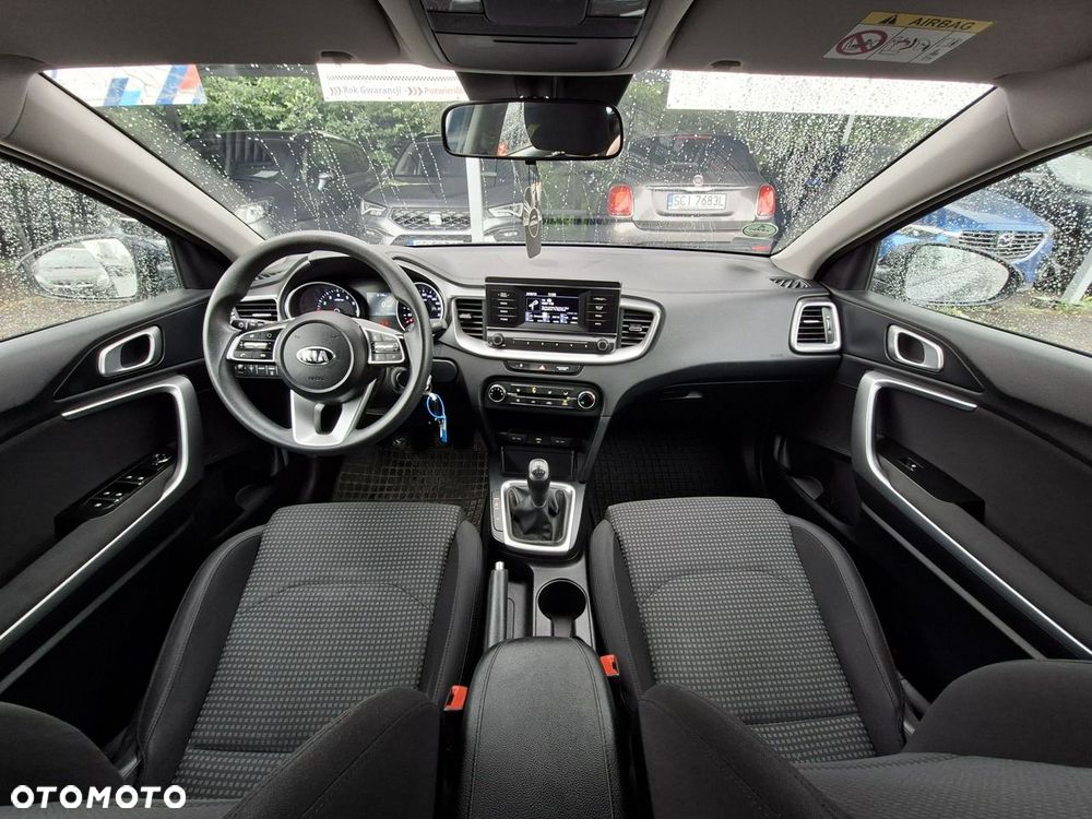 Kia Ceed - 14