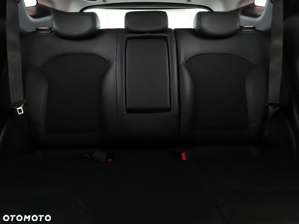 Hyundai ix35 1.6 2WD Fifa World Cup Edition - 19