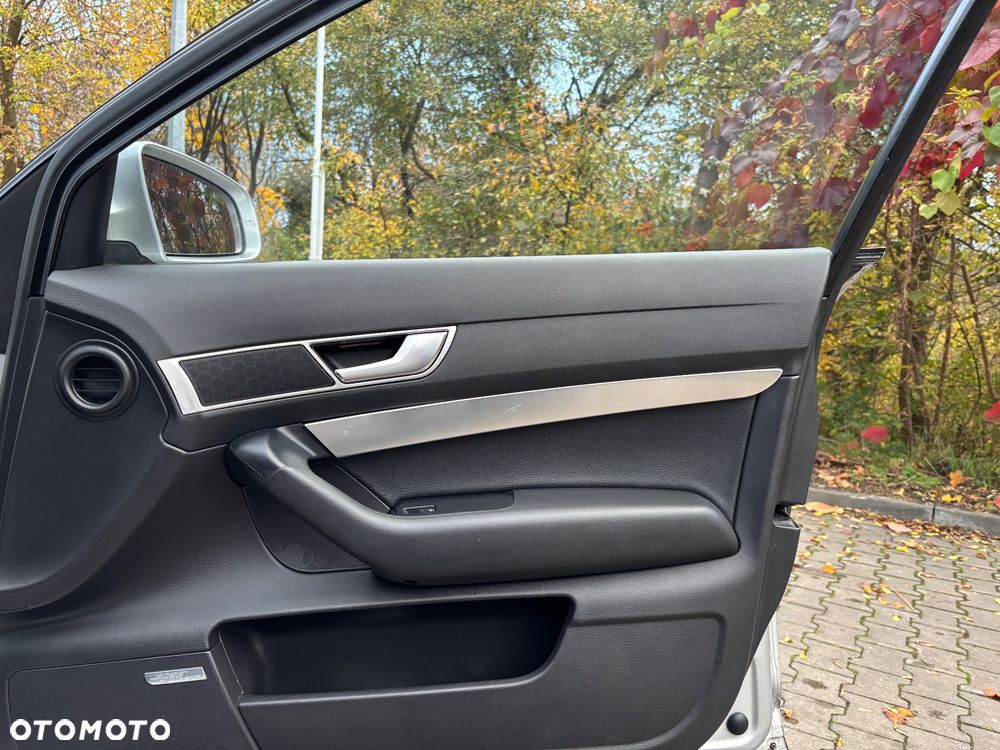 Audi A6 Avant 3.0 TDI Quattro Tiptronic - 12