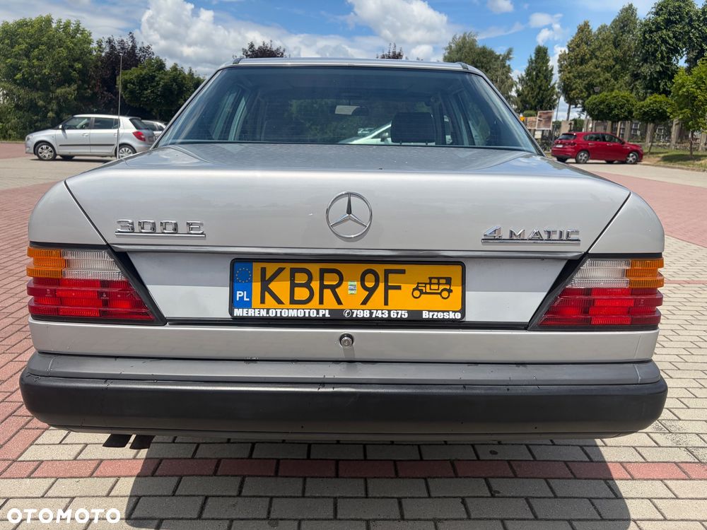Mercedes-Benz W124 (1984-1993) - 16