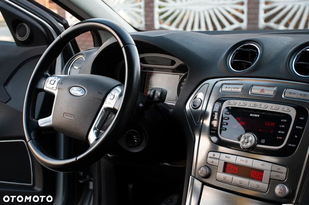 Ford Mondeo 2.0 TDCi Viva Titanium - 25