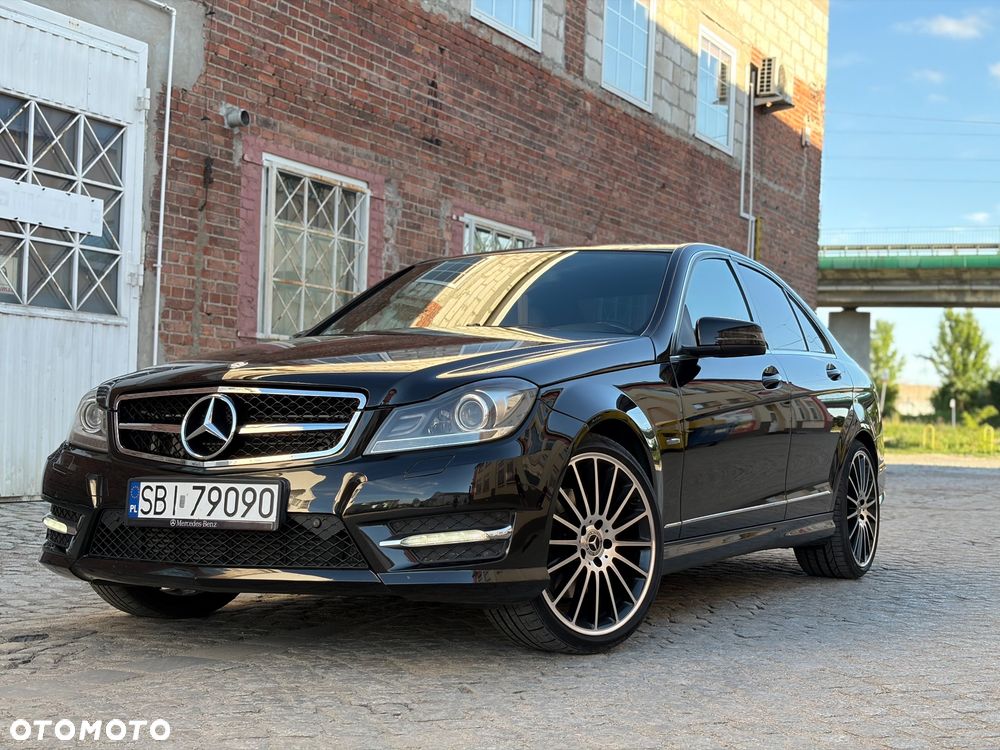 Mercedes-Benz Klasa C 300 CDI DPF 4Matic (BlueEFFICIENCY) 7G-TRONIC Avantgarde - 1