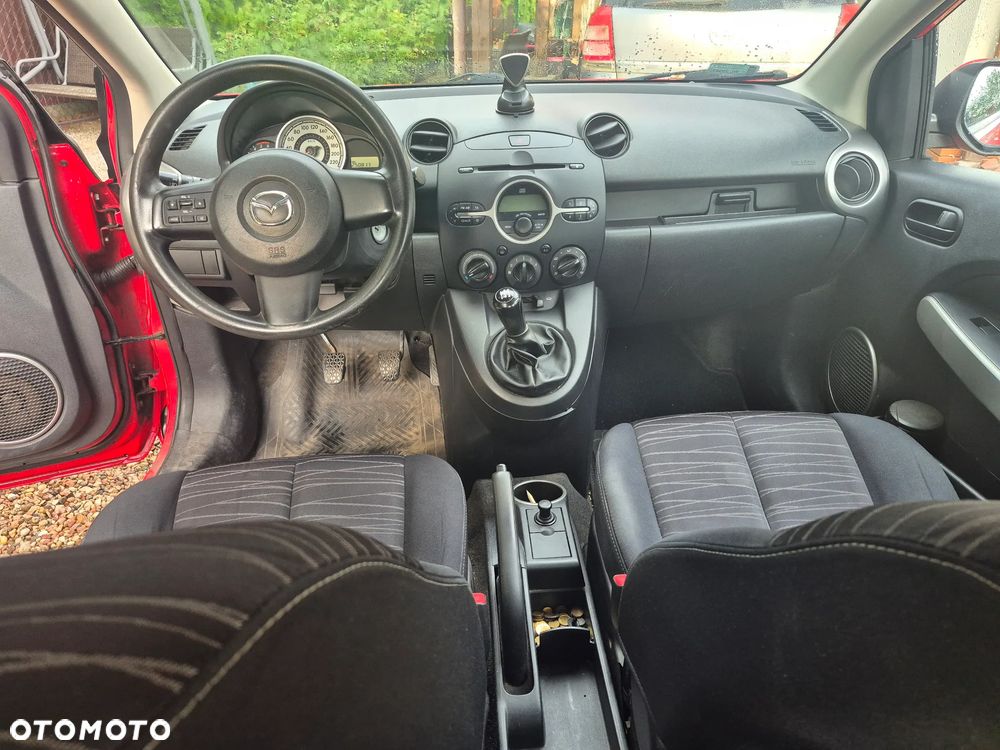 Mazda 2 - 6