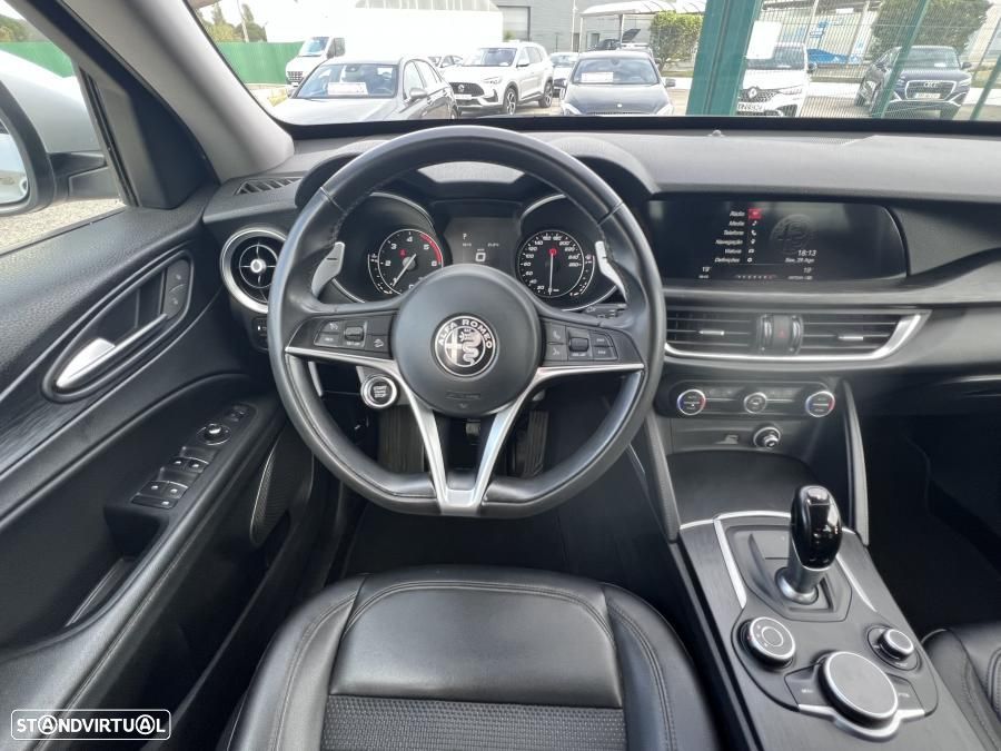 Alfa Romeo Stelvio 2.2 D Super AT8 - 24