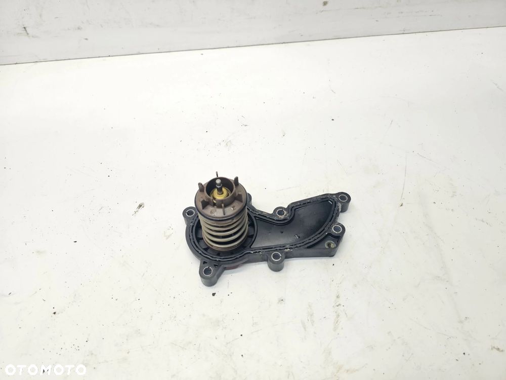 OBUDOWA TERMOSTATU AUDI S4 S5 A6 C7 3.0 TFSI CRE 06E121111AT - 1