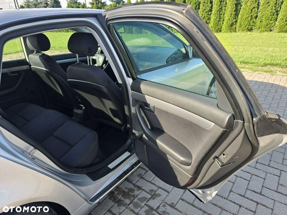 Audi A4 Limousine - 20
