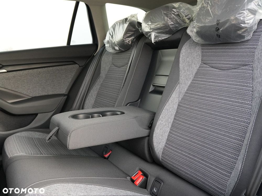 Skoda Superb 2.0 TSI Selection DSG - 39
