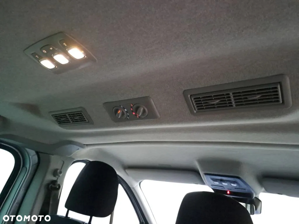 Renault Trafic - 23