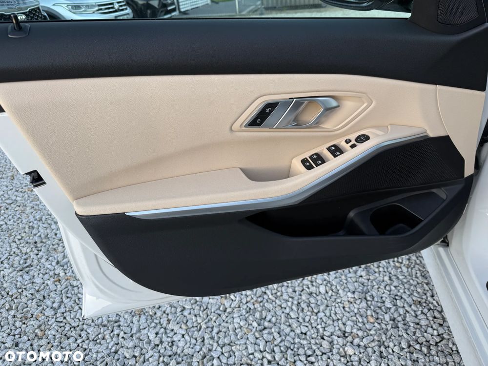 BMW Seria 3 - 24