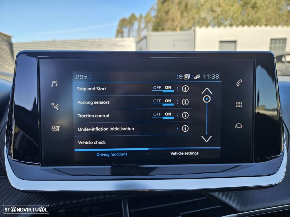 Peugeot 2008 1.2 PureTech Active Pack - 31